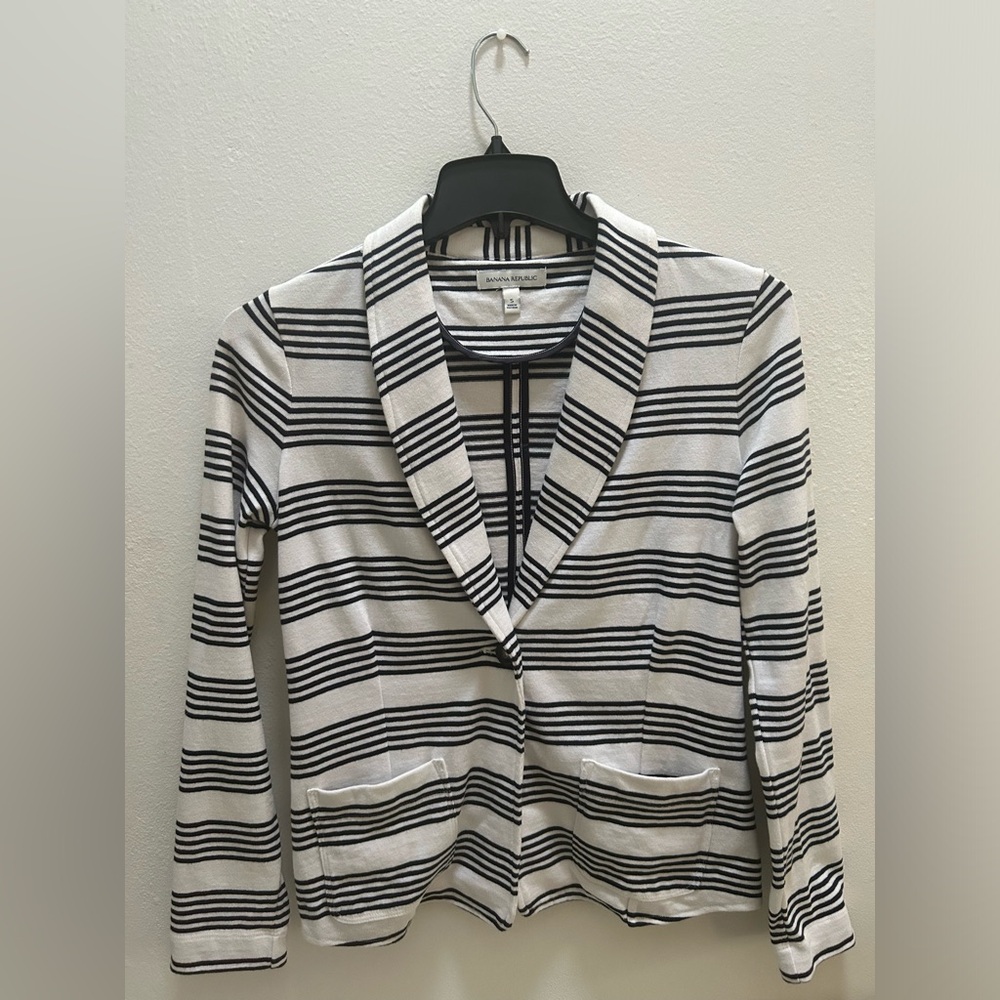 Banana Republic Blazer Size Small